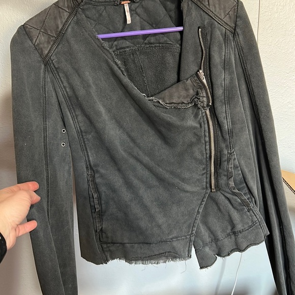 Lightweight jacket - Picture 1 of 4